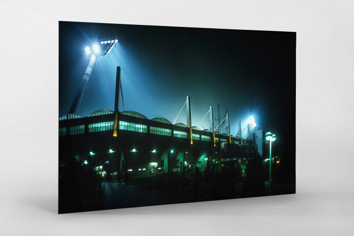 Ulrich Haberland Stadion bei Flutlicht - Stadionfotografie aus Leverkusen