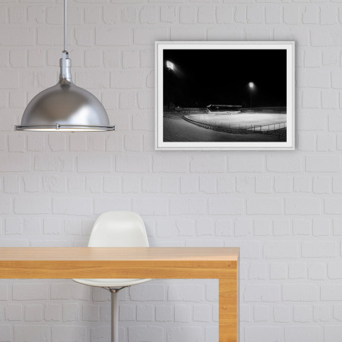 https://shop.11freunde.de/skin/adminhtml/default/default/images/spacer.gifFlutlichtanlage Stadion an der Grünwalder Str. - 11FREUNDE SHOP - Fußball Foto als Wandbild