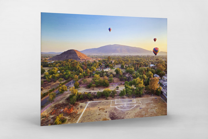 Fußballplatz und Heißluftballons - Wandbild - 11FREUNDE SHOP