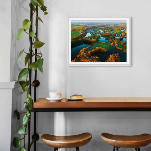 Fußballplatz in französischer Seenlandschaft - Foto als Wandbild