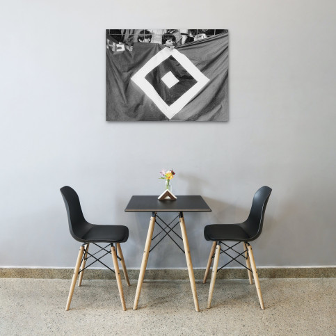 Kleine Fans hinter großer Raute - Wandbild