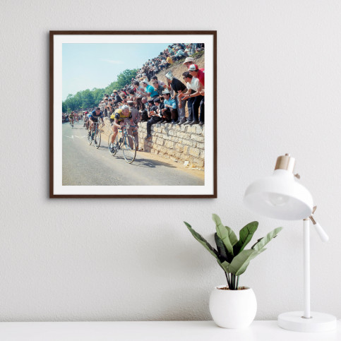 Vorbei an den Zuschauern beim Giro d'Italia 1966 - Wandbild