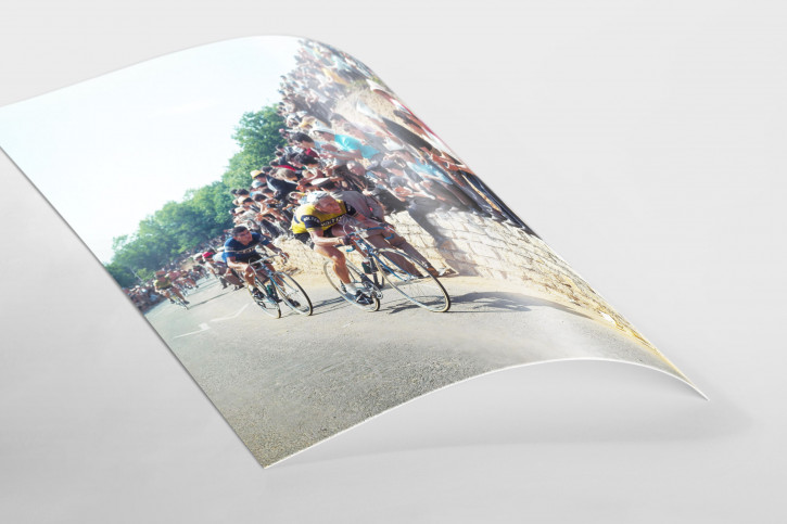 Vorbei an den Zuschauern beim Giro d'Italia 1966 - Wandbild