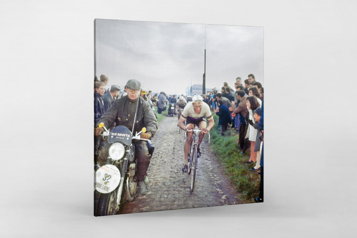 Altig auf Kopfsteinpflaster bei Paris-Roubaix 1967 - Wandbild