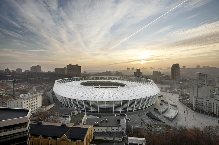 Himmel über dem Olympiastadion Kiew - 11FREUNDE BILDERWELT