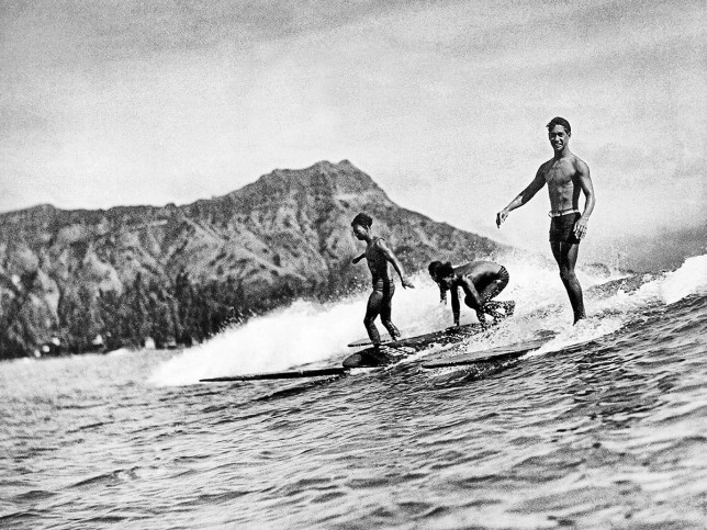 Surfen in Honolulu - Sport Fotografien als Wandbilder - Surfen Foto - NoSports Magazin 