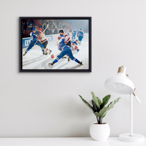 Kampf auf dem Eis - Sport Fotografie als Wandbild - Eishockey Foto - NoSports Magazin 