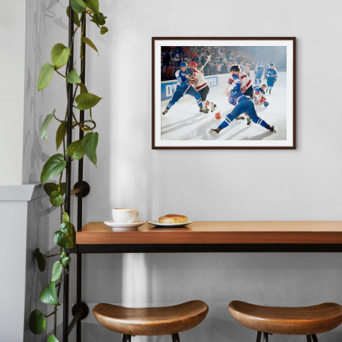 Kampf auf dem Eis - Sport Fotografie als Wandbild - Eishockey Foto - NoSports Magazin 