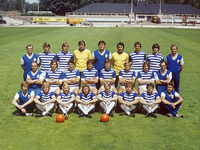 FC Carl Zeiss Jena (1) Mannschaftsfoto in den Siebzigern - 11FREUNDE BILDERWELT