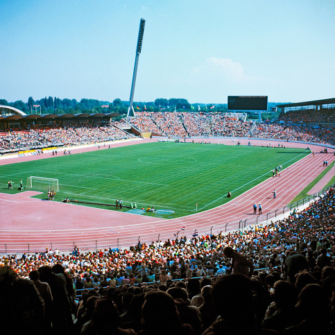 Niedersachsenstadion Hannover 1974 - Fußball Foto Wandbild - 11FREUNDE SHOP