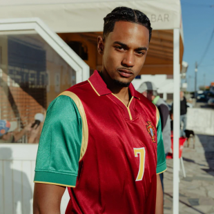 Portugal 1998 Retro Football Shirt