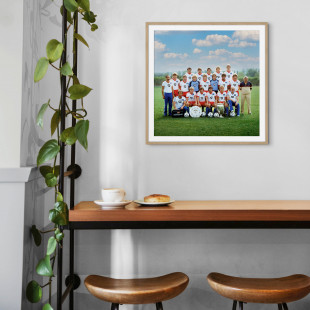 Wandbild: HSV 1983 - Mannschaftsfoto des Hamburger SV mit Meisterschale und Europapokal
