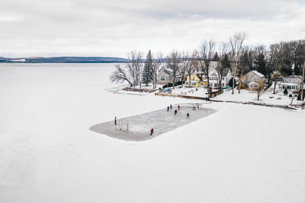 Eishockey im schneebedeckten Québec - Wandbild