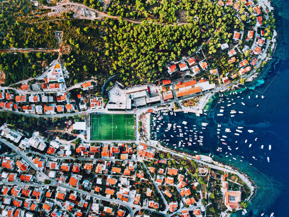 Fußballplatz an der kroatischen Adria
