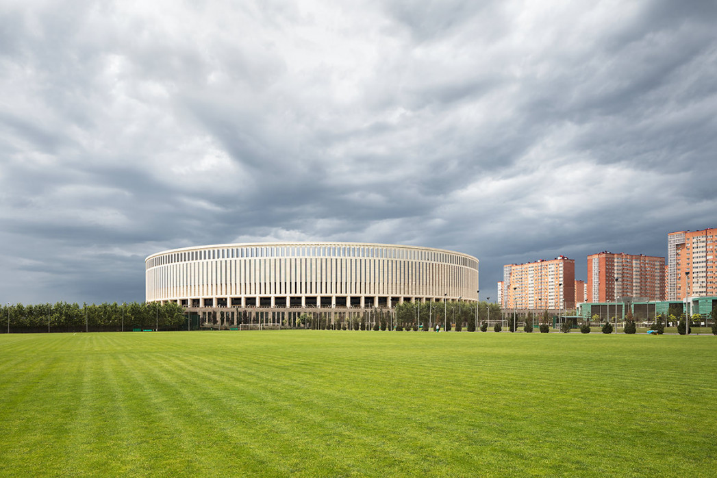 Vor dem Krasnodar Stadium - Wandbild