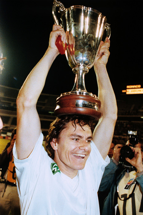 Kiwi und der Pokal - Wandbild