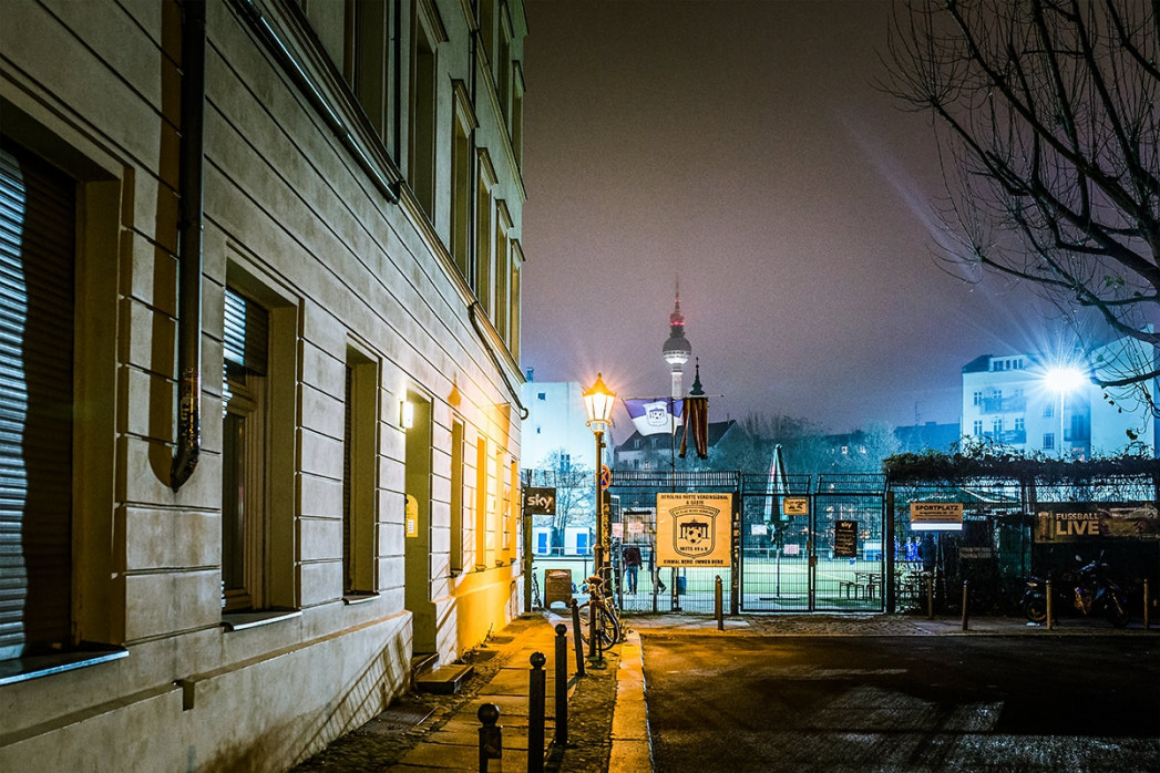 Fußballplatz Berlin Mitte (1) - Wandbild
