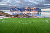 Kunstrasenplatz in Grönland - Wandbild