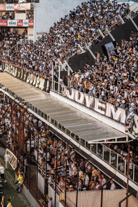 Terraces Full Of Supporters - Gabriel Uchida - 11FREUNDE BILDERWELT