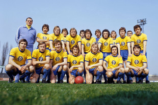 Eintracht Braunschweig Mannschaftsfoto 1973/74 - 11FREUNDE BILDERWELT