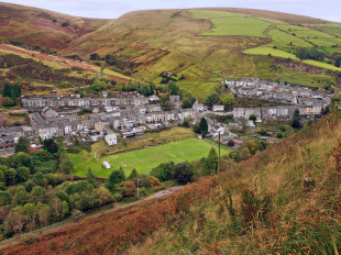 Blick auf den Blandy Park in Südwales - Wandbild Die ganze Welt ist ein Spielfeld