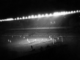 Flutlicht im Highbury - 11FREUNDE BILDERWELT