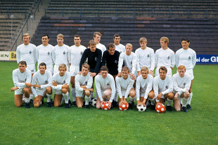 Mönchengladbach 1968/69 Mannschaftsfoto - 11FREUNDE BILDERWELT