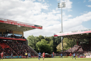 Alte Försterei Spielfeld und Tribünen - 11FREUNDE SHOP - Fußball Foto Wandbild