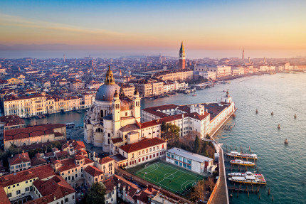 Fußballplatz im Hofe der Santa Maria della Salute - Stefano Termanini
