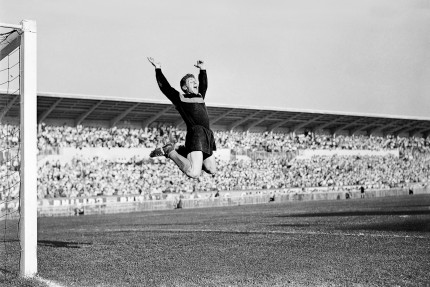 Wandbild: Französischer Jubelsprung 1954 - François Remetter Shwarzweiß-Foto WM 1954