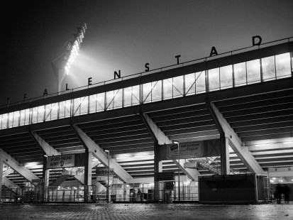 Flutlichtmast über dem Westfalenstadion - Wandbild