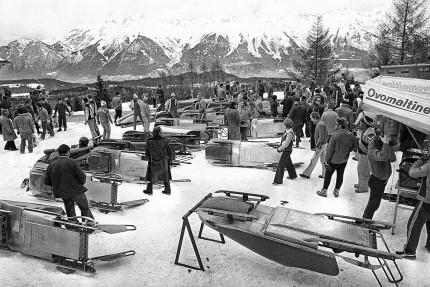 Bob Vorbereitungen - Sport Fotografie als Wandbild - Wintersport Foto - NoSports Magazin - 11FREUNDE SHOP