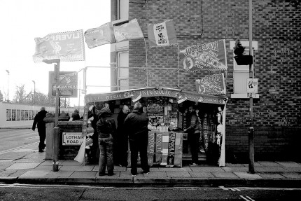 Merchandise-Stand in Liverpool - Robert Strehler - 11FREUNDE BILDERWELT