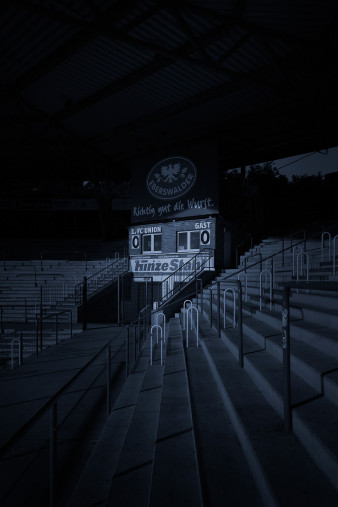 Stadien bei Nacht - Alte Försterei (2)