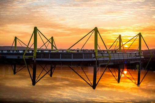 Signal Iduna Park bei Sonnenuntergang