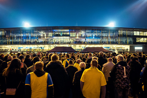 Zuschauerandrang im Eintracht-Stadion