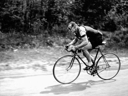 Mit Brille bei der Tour 1937