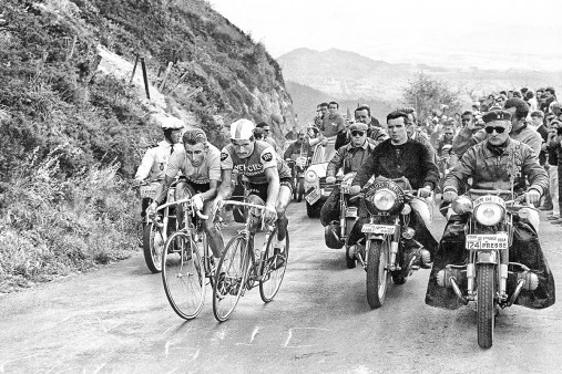 Mit motorisierter Presse bei der Tour 1964