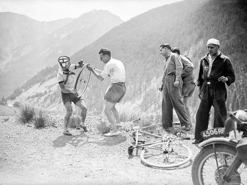 Reifenpanne bei der Tour 1947